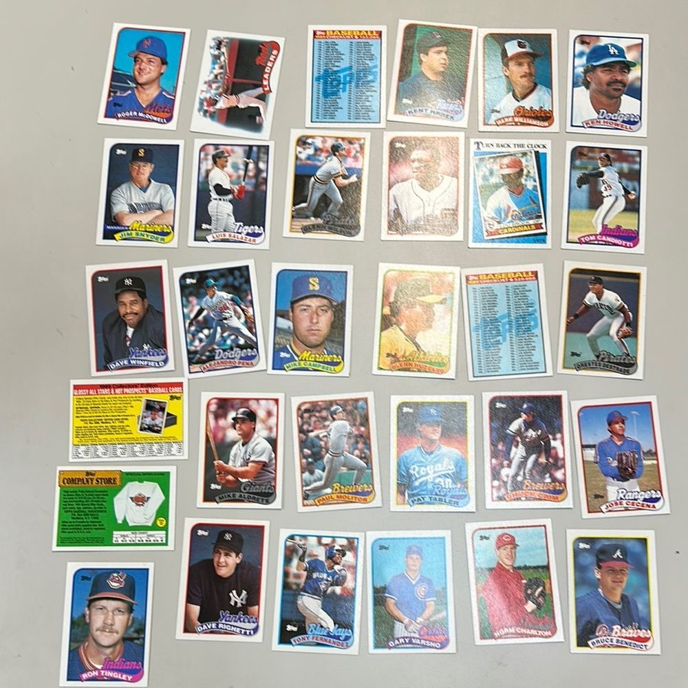 Lot of 27 Mint Cindition 1989 Topps Assorted Baseball Trading Cards